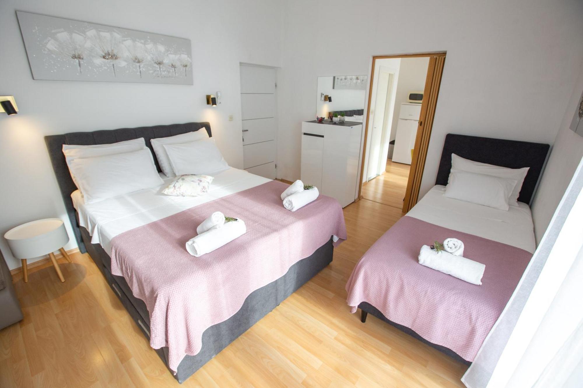 Villa Veca Starigrad Paklenica Extérieur photo