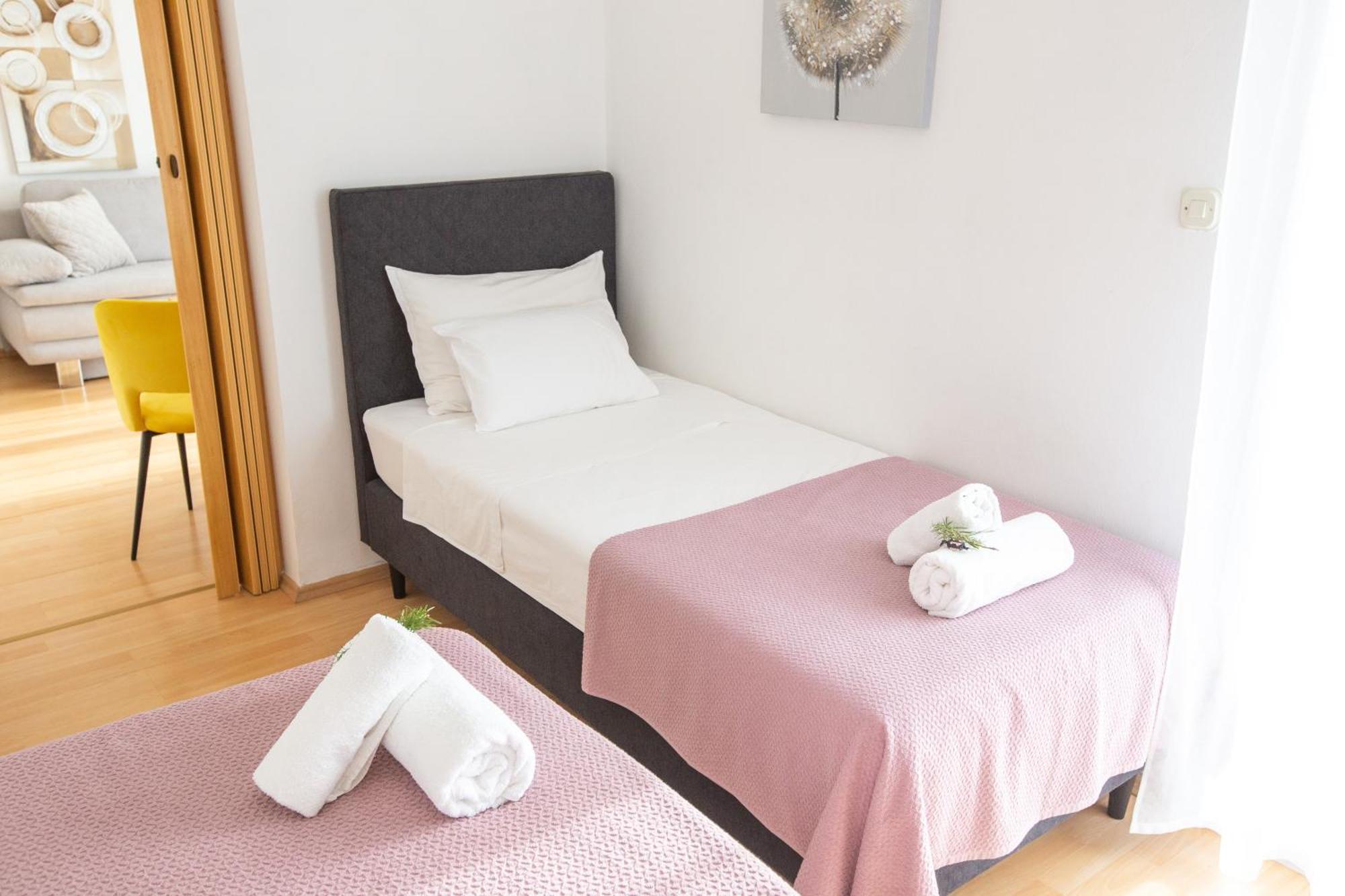 Villa Veca Starigrad Paklenica Extérieur photo