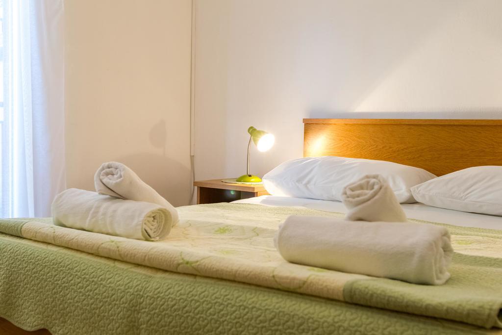 Villa Veca Starigrad Paklenica Extérieur photo