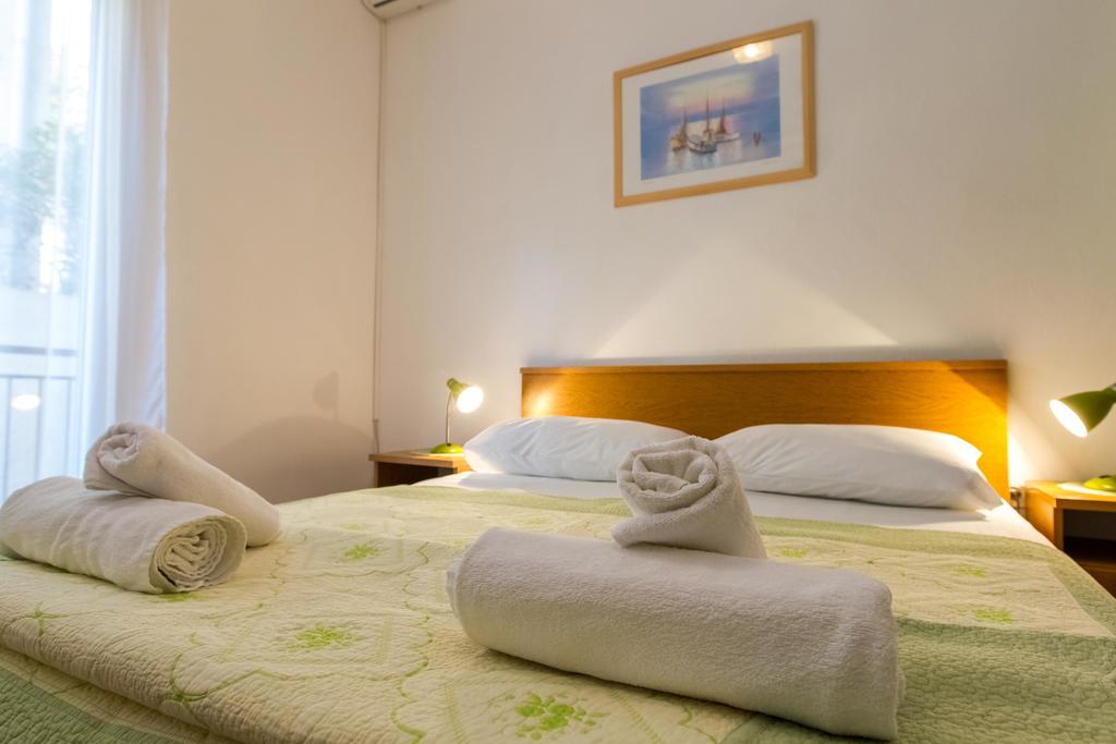 Villa Veca Starigrad Paklenica Extérieur photo
