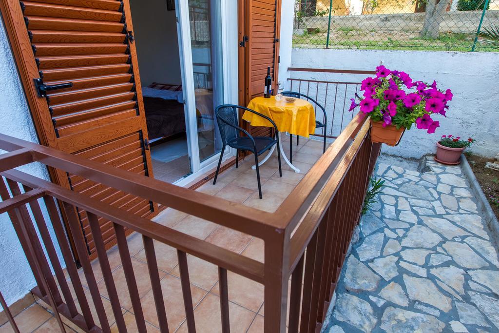 Villa Veca Starigrad Paklenica Extérieur photo
