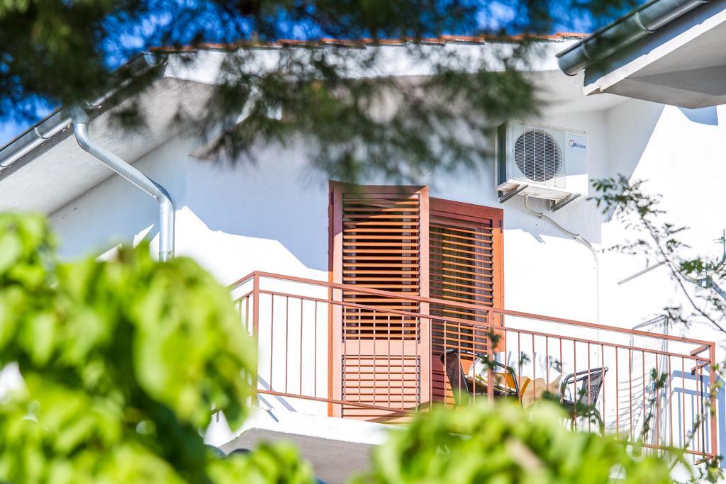 Villa Veca Starigrad Paklenica Extérieur photo